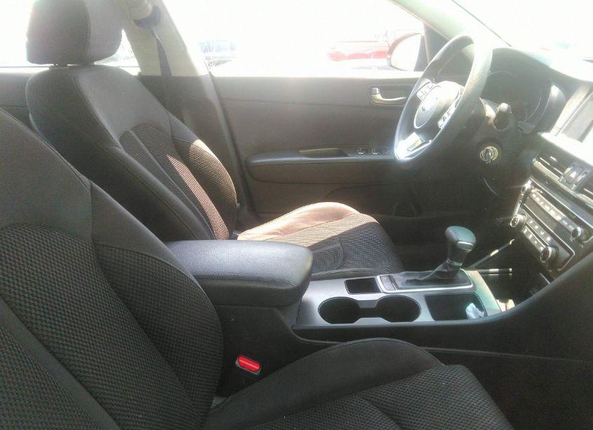 Photo 5 of 2019 Kia Optima LX (VIN 5XXGT4L35KG340815)