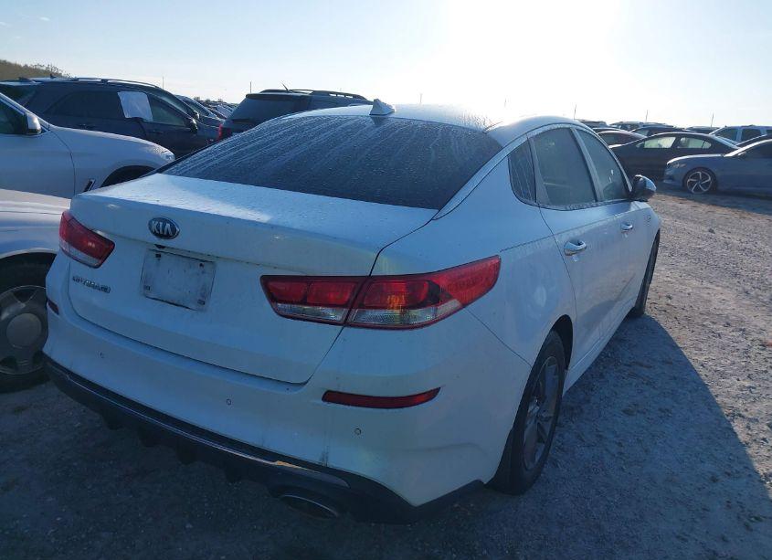 Photo 4 of 2019 Kia Optima LX (VIN 5XXGT4L35KG346694)