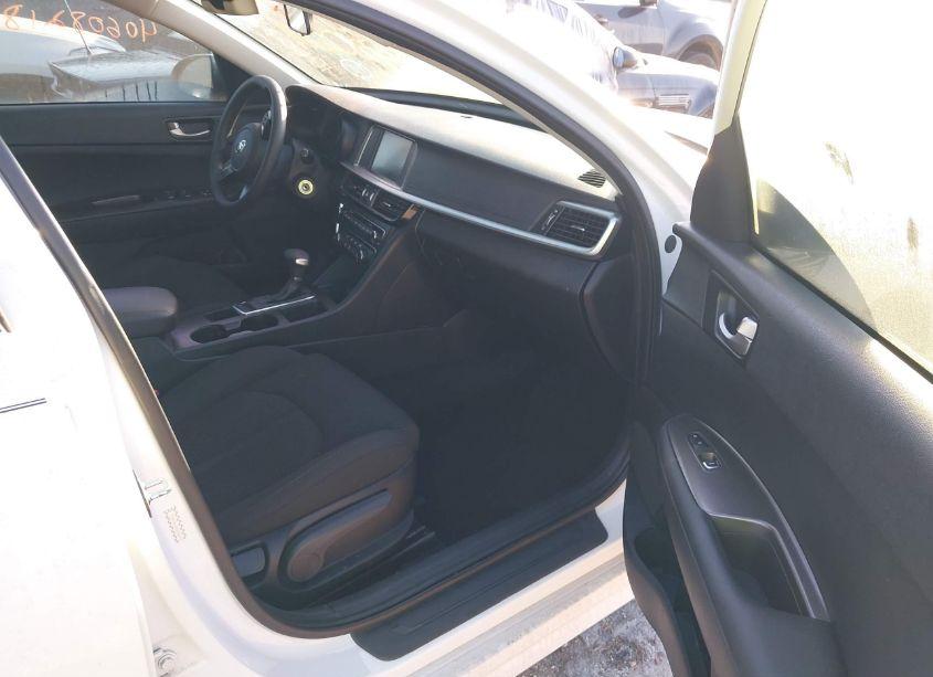 Photo 5 of 2019 Kia Optima LX (VIN 5XXGT4L35KG346694)