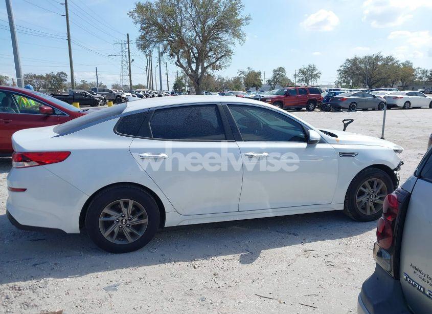Photo 14 of 2019 Kia Optima LX (VIN 5XXGT4L35KG349076)