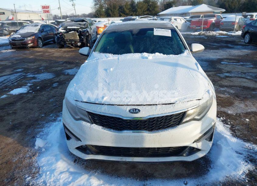 Photo 12 of 2019 Kia Optima S (VIN 5XXGT4L35KG352821)