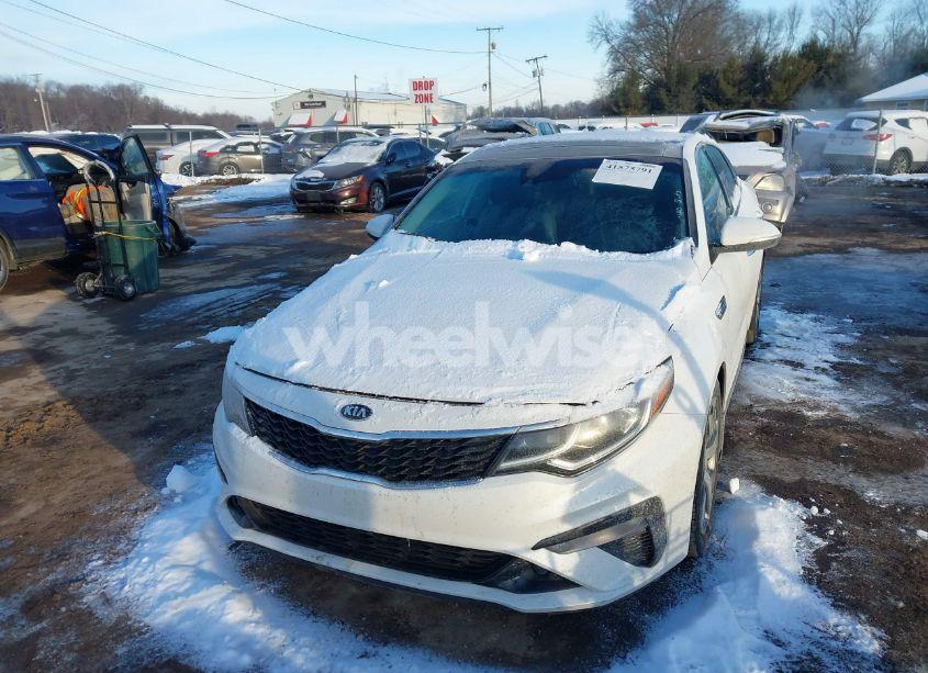Photo 2 of 2019 Kia Optima S (VIN 5XXGT4L35KG352821)