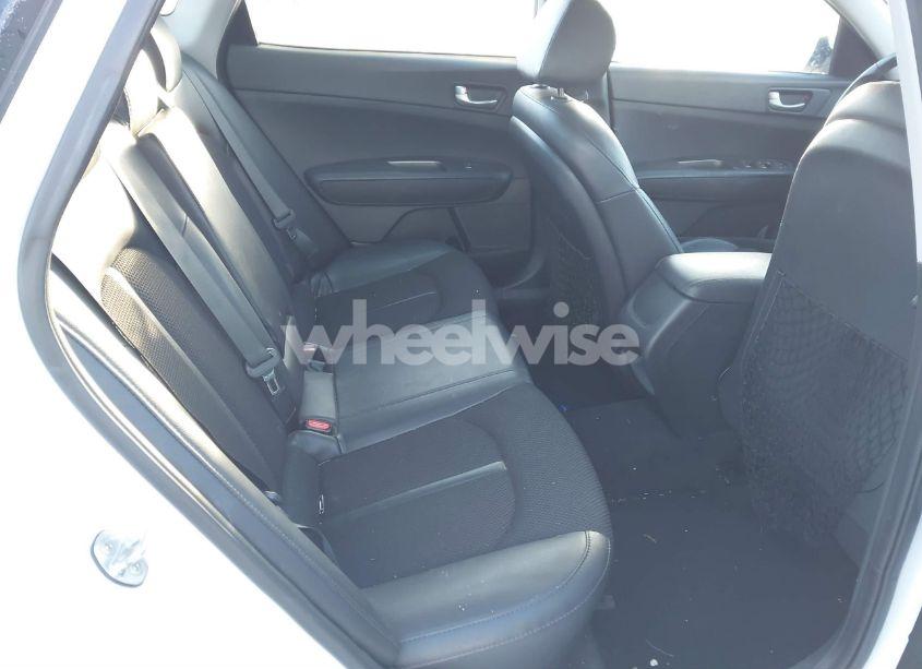 Photo 8 of 2019 Kia Optima S (VIN 5XXGT4L35KG352821)