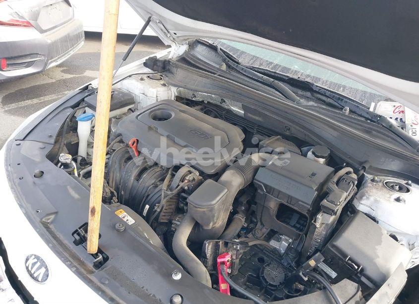 Photo 10 of 2019 Kia Optima LX/S (VIN 5XXGT4L35KG353970)