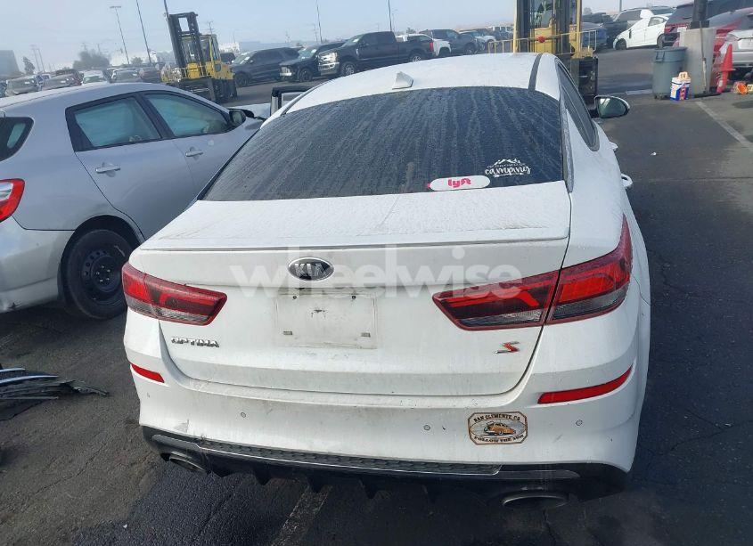 Photo 16 of 2019 Kia Optima LX/S (VIN 5XXGT4L35KG353970)