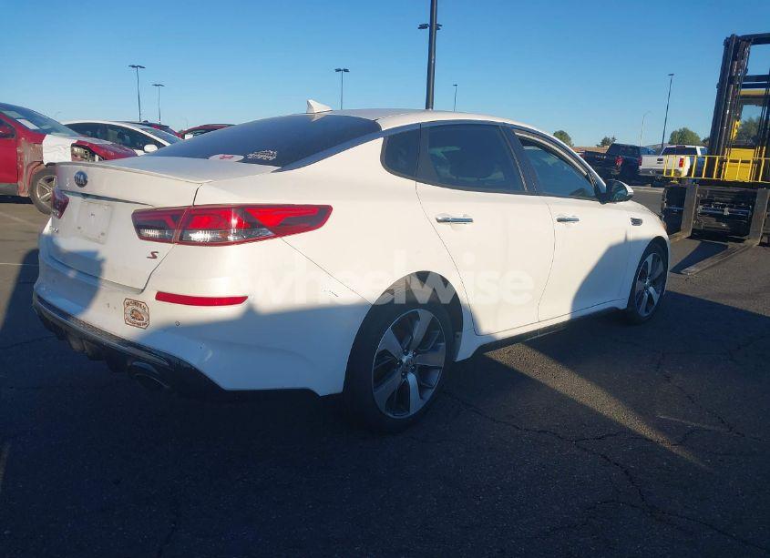 Photo 4 of 2019 Kia Optima LX/S (VIN 5XXGT4L35KG353970)