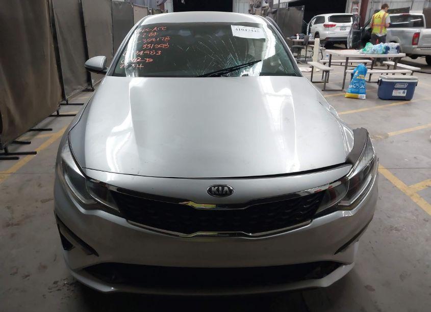 Photo 11 of 2019 Kia Optima LX (VIN 5XXGT4L35KG354178)