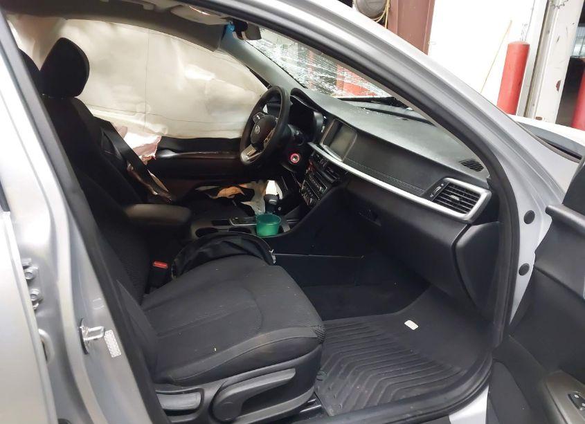 Photo 5 of 2019 Kia Optima LX (VIN 5XXGT4L35KG354178)