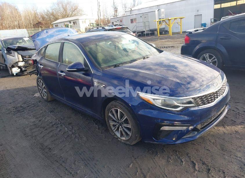 2019 Kia Optima LX (VIN 5XXGT4L35KG359784) main photo