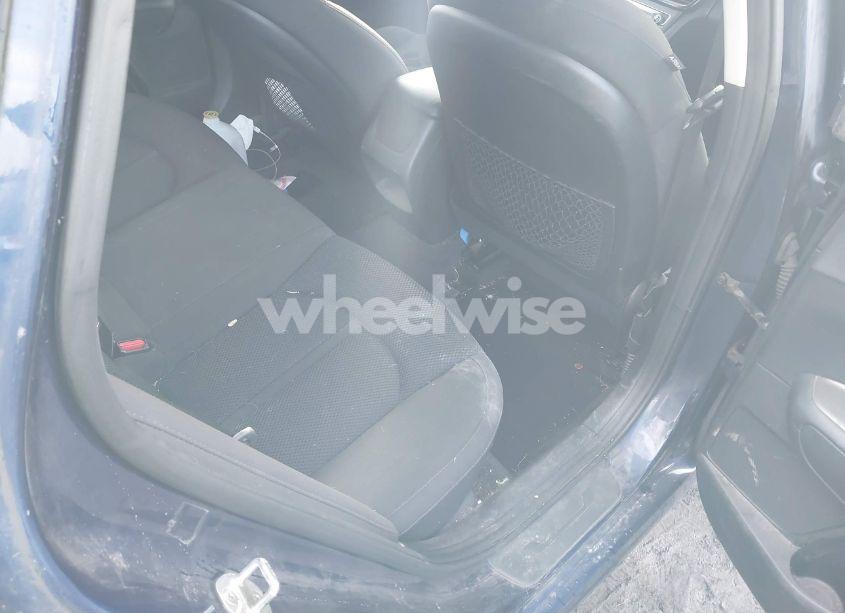 Photo 8 of 2019 Kia Optima LX (VIN 5XXGT4L35KG359784)