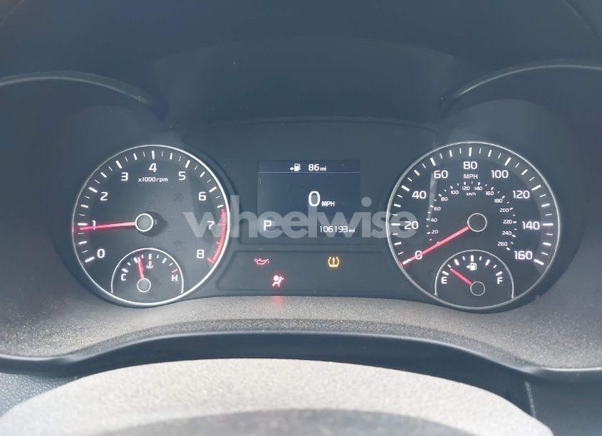 Photo 7 of 2019 Kia Optima LX (VIN 5XXGT4L35KG359834)