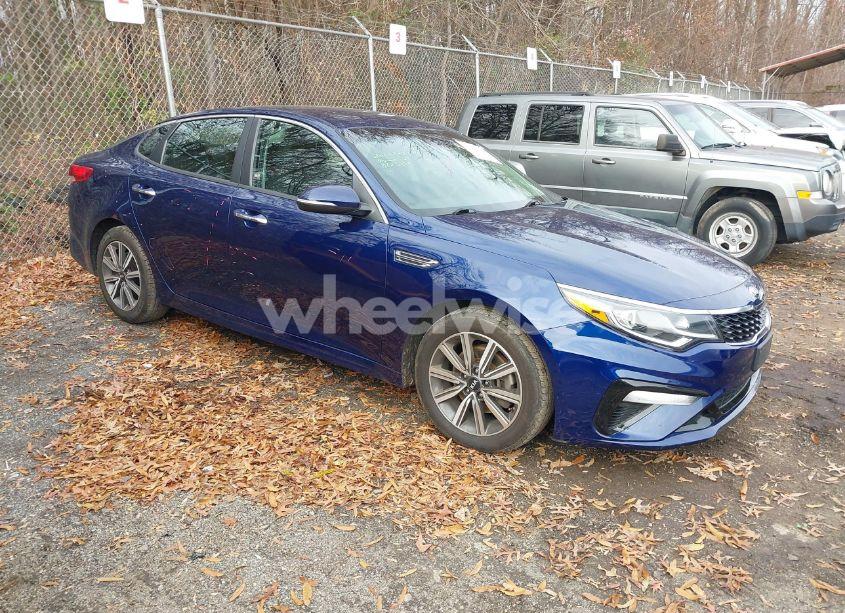2019 Kia Optima LX (VIN 5XXGT4L35KG363141) main photo