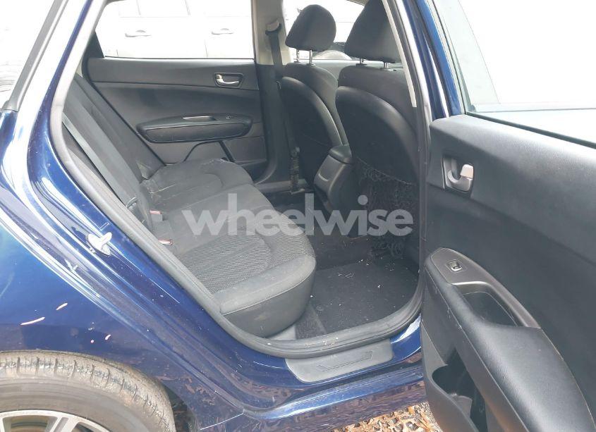 Photo 8 of 2019 Kia Optima LX (VIN 5XXGT4L35KG363141)