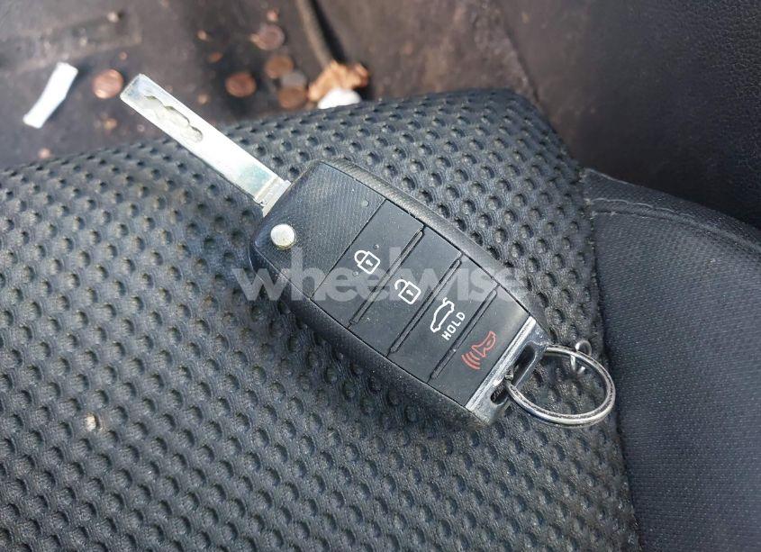 Photo 11 of 2019 Kia Optima LX (VIN 5XXGT4L35KG363804)