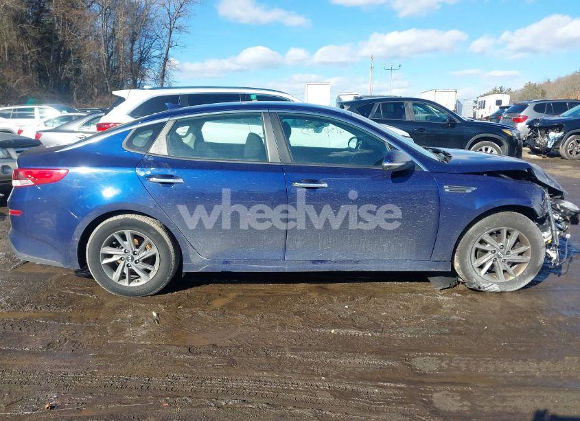 Photo 14 of 2019 Kia Optima LX (VIN 5XXGT4L35KG363804)