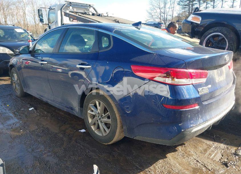 Photo 3 of 2019 Kia Optima LX (VIN 5XXGT4L35KG363804)