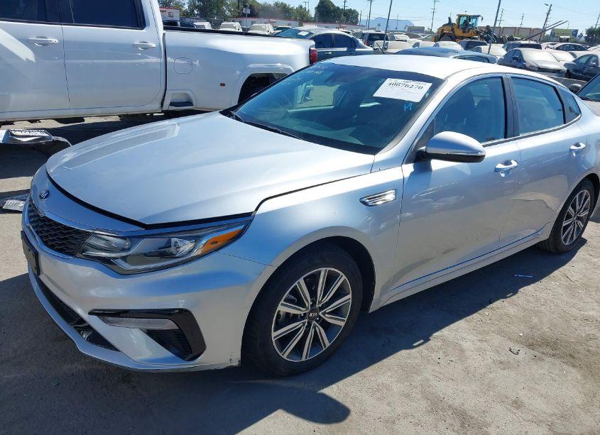 Photo 2 of 2019 Kia Optima LX (VIN 5XXGT4L35KG367562)