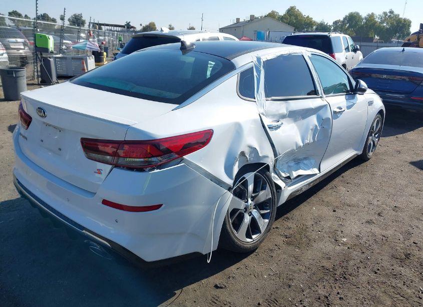 Photo 4 of 2019 Kia Optima S (VIN 5XXGT4L35KG379503)