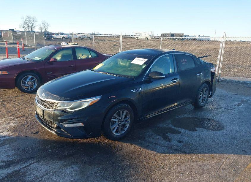 Photo 2 of 2020 Kia Optima LX (VIN 5XXGT4L35LG396528)