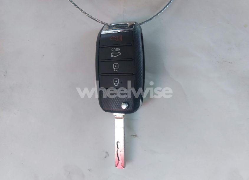 Photo 11 of 2020 Kia Optima LX (VIN 5XXGT4L35LG401081)