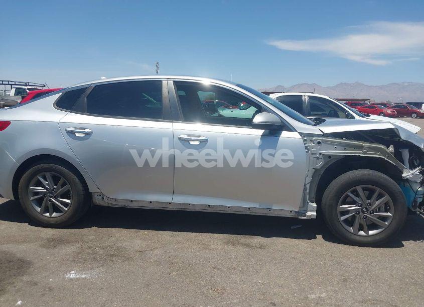 Photo 14 of 2020 Kia Optima LX (VIN 5XXGT4L35LG401081)