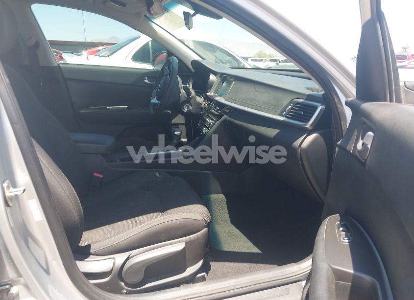 Photo 5 of 2020 Kia Optima LX (VIN 5XXGT4L35LG401081)