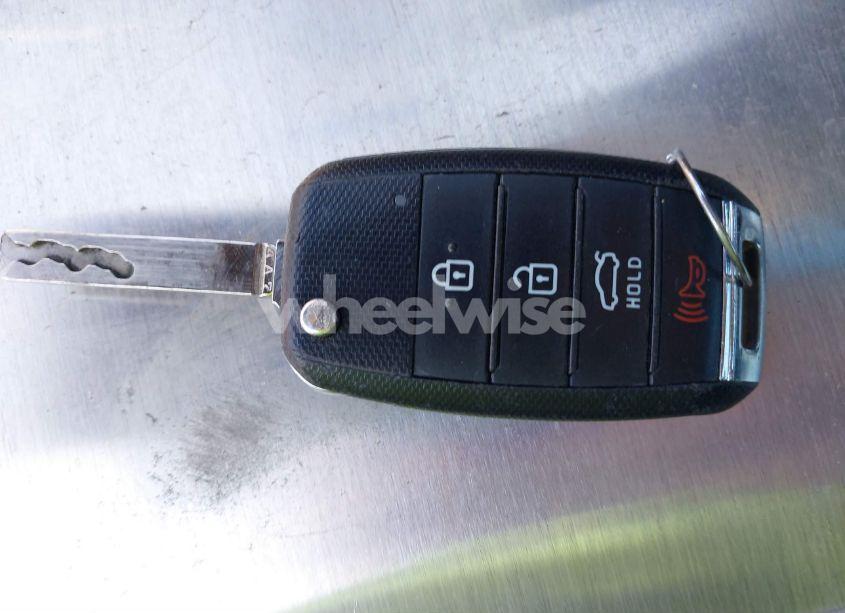 Photo 11 of 2020 Kia Optima LX (VIN 5XXGT4L35LG421489)