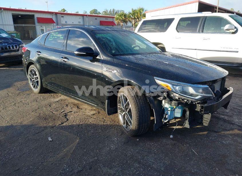 2020 Kia Optima SE (VIN 5XXGT4L35LG441001) main photo
