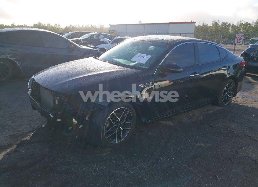 Photo 2 of 2020 Kia Optima SE (VIN 5XXGT4L35LG441001)