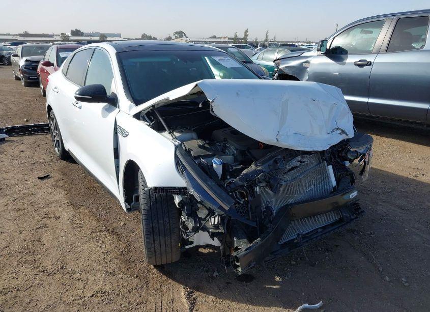 2020 Kia Optima SE (VIN 5XXGT4L35LG444321) main photo