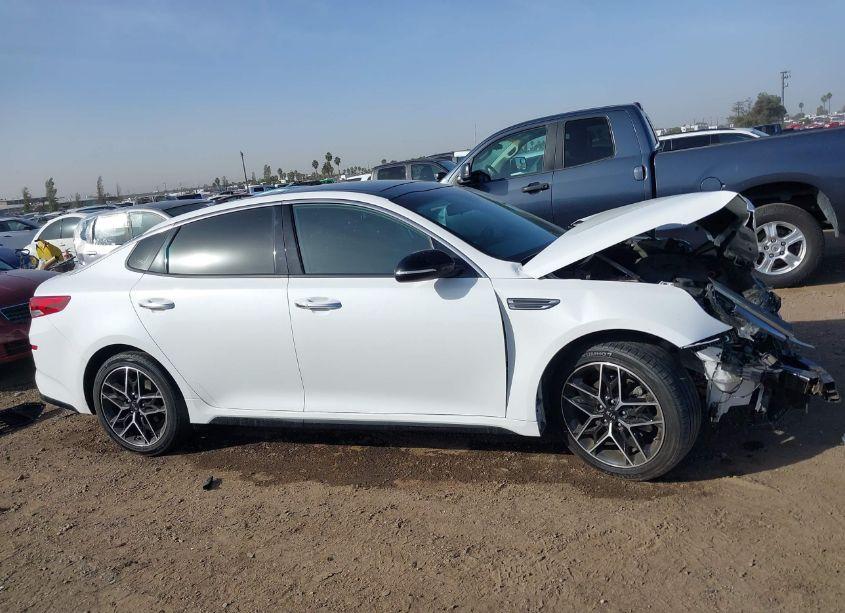 Photo 13 of 2020 Kia Optima SE (VIN 5XXGT4L35LG444321)
