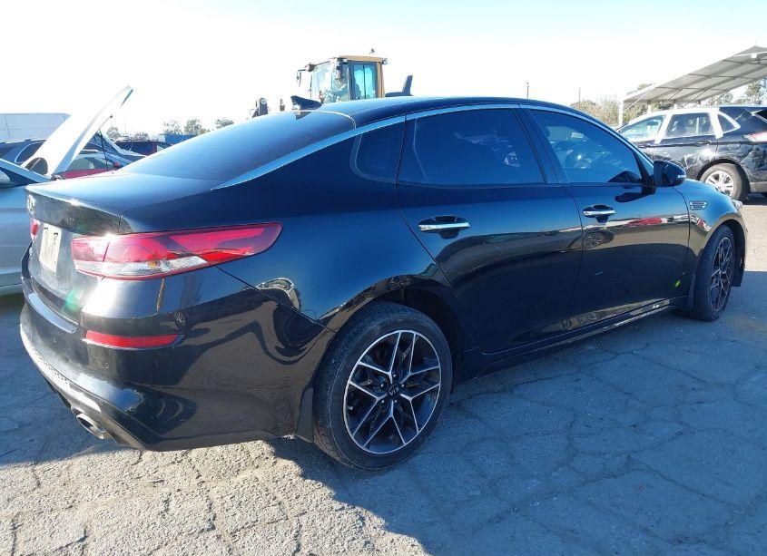 Photo 4 of 2020 Kia Optima SE (VIN 5XXGT4L35LG446103)