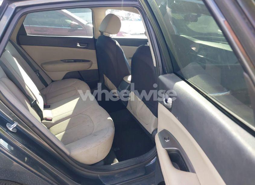 Photo 8 of 2016 Kia Optima LX (VIN 5XXGT4L36GG006669)