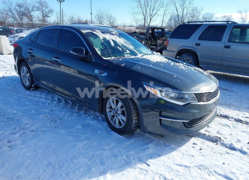 2016 Kia Optima LX (VIN 5XXGT4L36GG023746) main photo