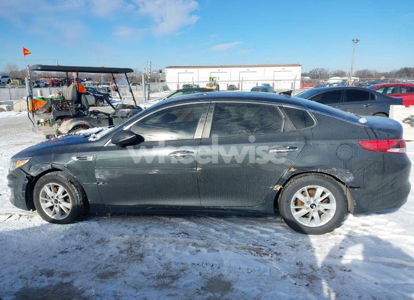 Photo 14 of 2016 Kia Optima LX (VIN 5XXGT4L36GG023746)