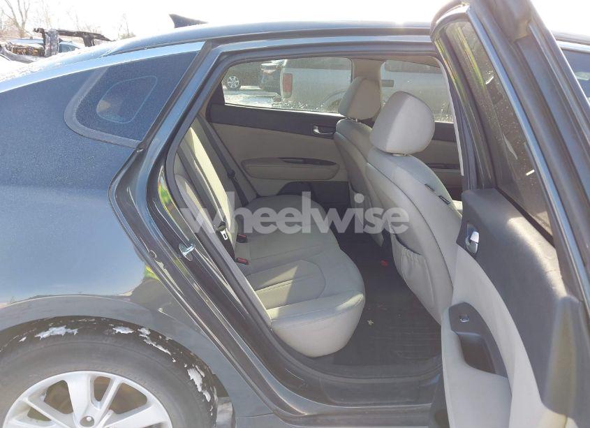 Photo 8 of 2016 Kia Optima LX (VIN 5XXGT4L36GG023746)