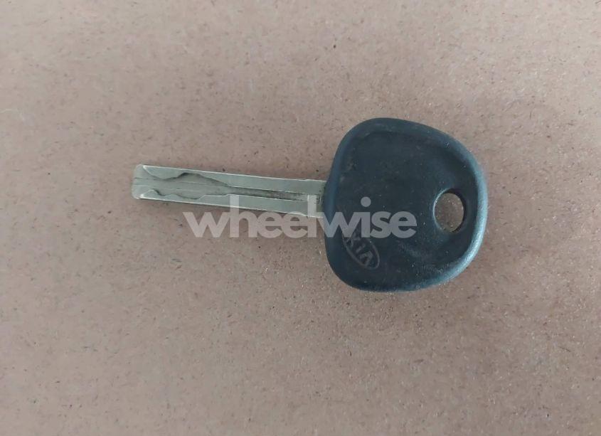 Photo 11 of 2016 Kia Optima LX (VIN 5XXGT4L36GG024119)