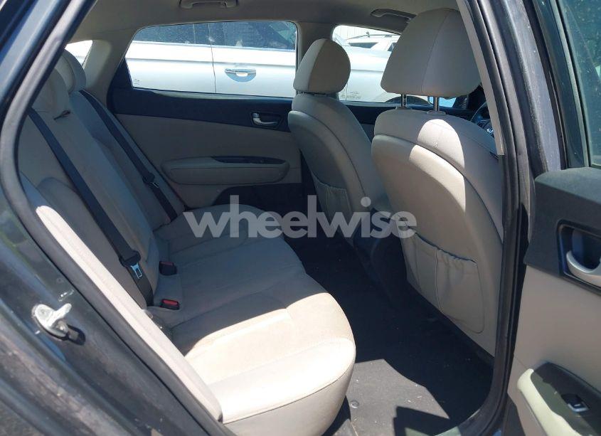 Photo 8 of 2016 Kia Optima LX (VIN 5XXGT4L36GG024394)