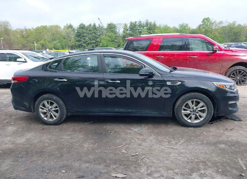 Photo 13 of 2016 Kia Optima LX (VIN 5XXGT4L36GG034522)