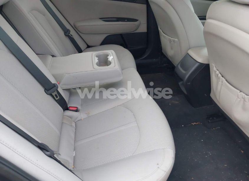 Photo 8 of 2016 Kia Optima LX (VIN 5XXGT4L36GG062112)