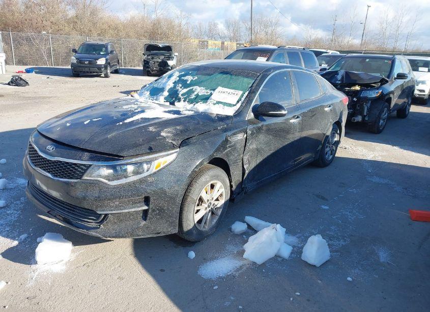 Photo 2 of 2016 Kia Optima LX (VIN 5XXGT4L36GG087477)