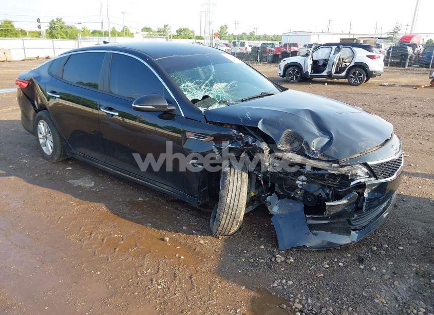 2016 Kia Optima LX (VIN 5XXGT4L36GG092839) main photo