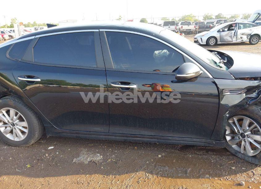 Photo 13 of 2016 Kia Optima LX (VIN 5XXGT4L36GG092839)