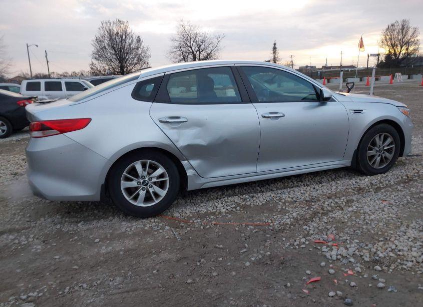 Photo 13 of 2016 Kia Optima LX (VIN 5XXGT4L36GG093733)