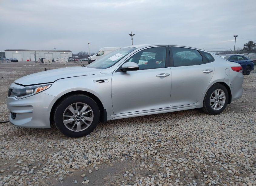 Photo 14 of 2016 Kia Optima LX (VIN 5XXGT4L36GG093733)