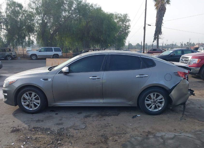Photo 15 of 2016 Kia Optima LX (VIN 5XXGT4L36GG101412)