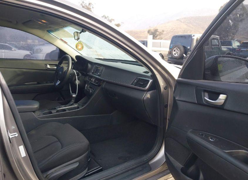 Photo 5 of 2016 Kia Optima LX (VIN 5XXGT4L36GG101412)