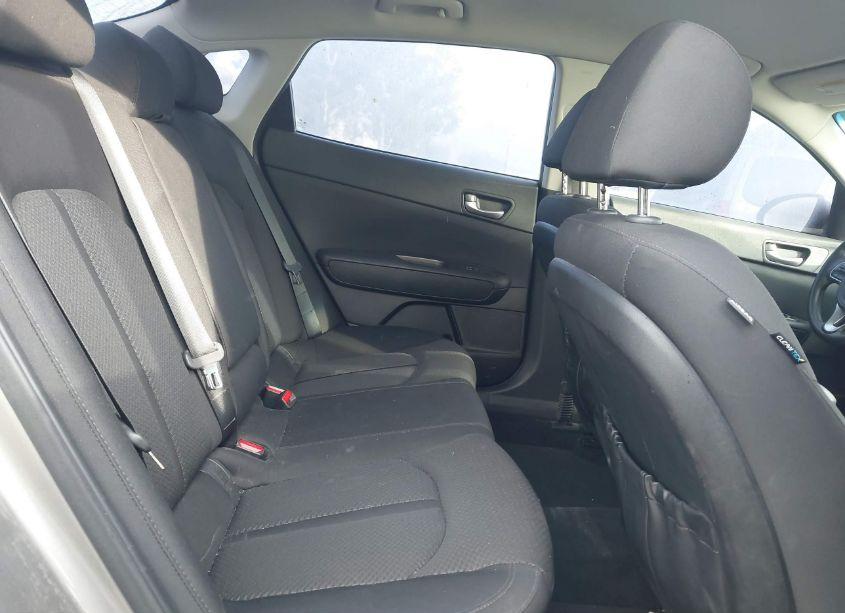 Photo 8 of 2016 Kia Optima LX (VIN 5XXGT4L36GG101412)