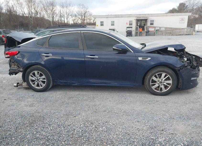 Photo 14 of 2016 Kia Optima LX (VIN 5XXGT4L36GG109395)