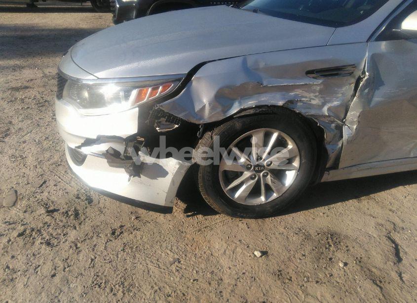 Photo 6 of 2016 Kia Optima LX (VIN 5XXGT4L36GG120039)